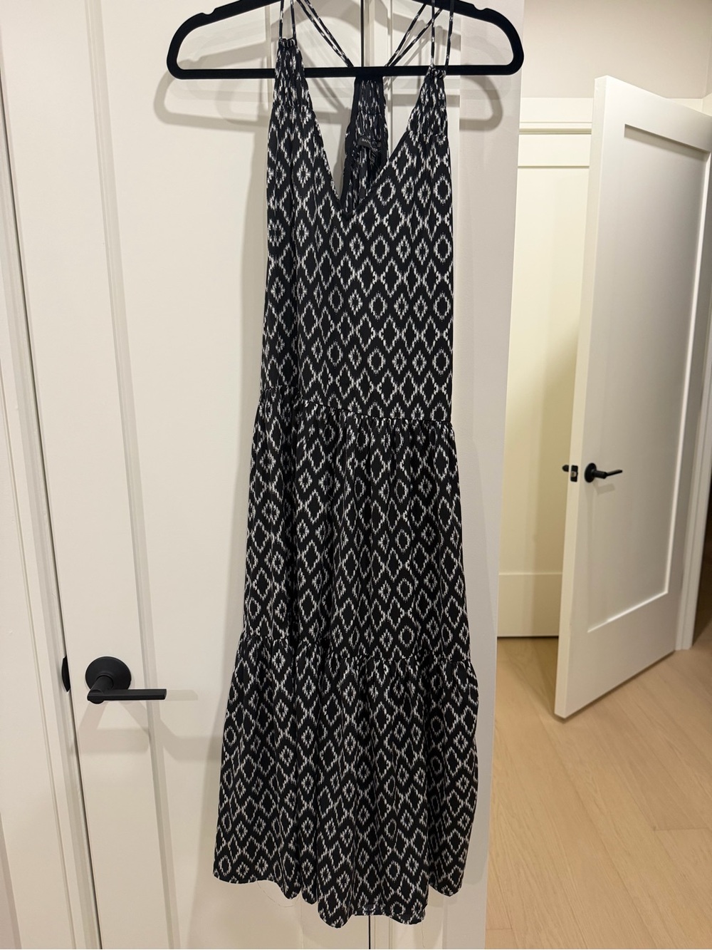 Black & White Sleeveless Maxi Dress